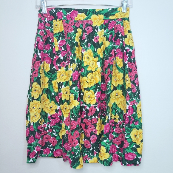 🌜5/$25🌛Vintage J.G. Hook Floral Skirt - Picture 3 of 4